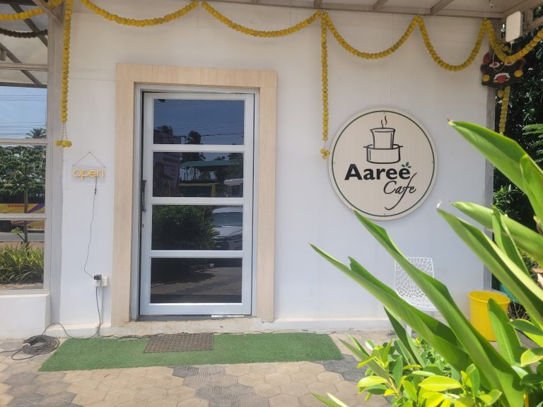 AAREE Cafe Veg Restaurant