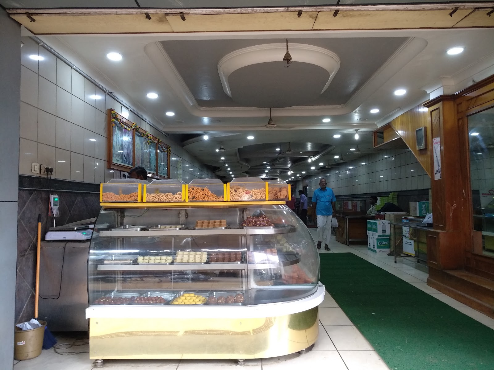 L N B Vegetarian Restaurant